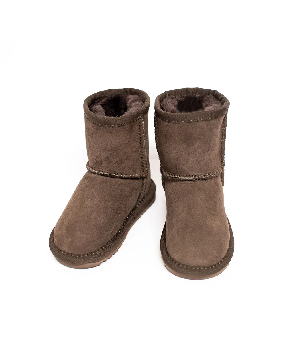 Kid's UGG Classic Short - Image 15