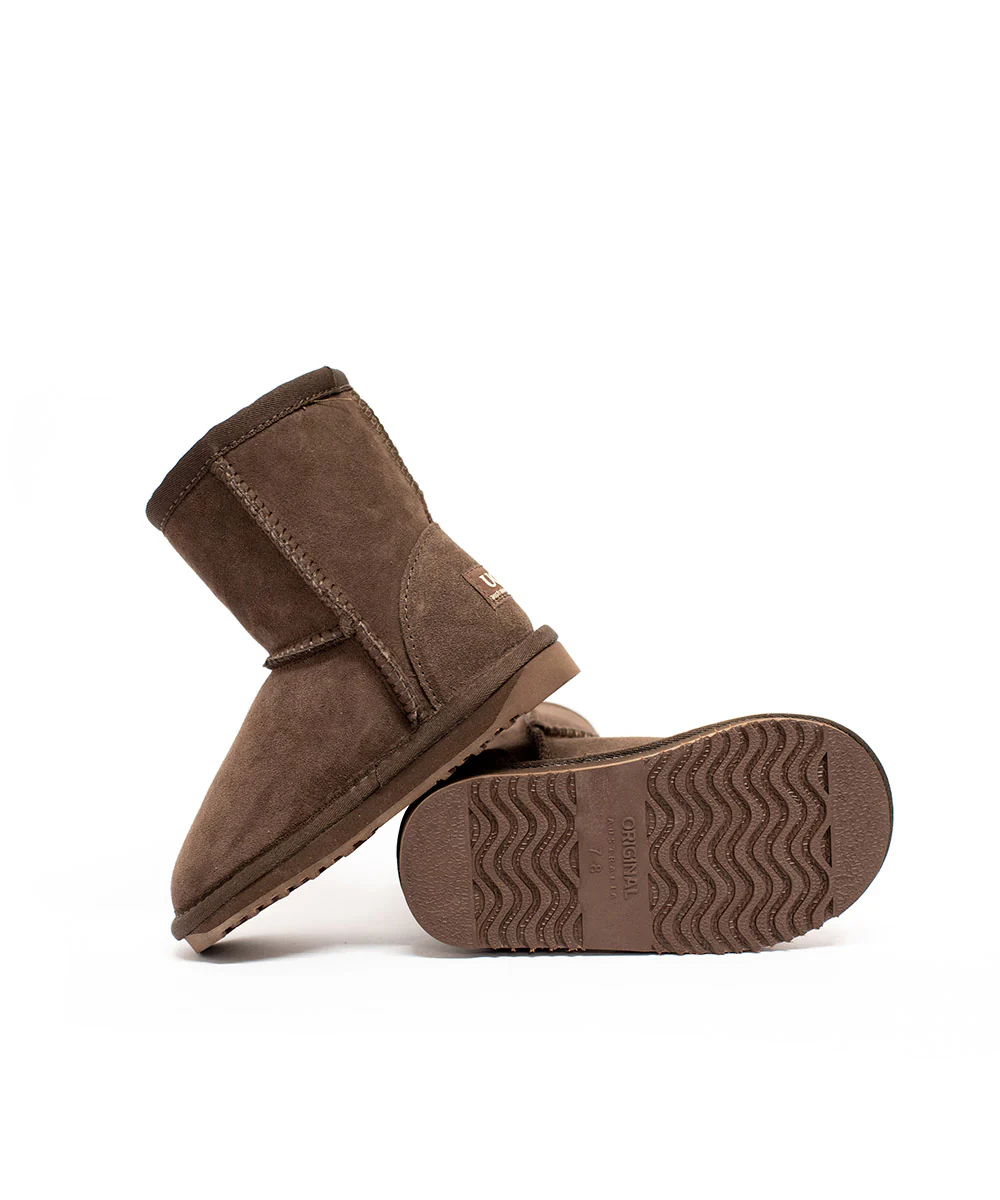 Kid's UGG Classic Short - Image 16