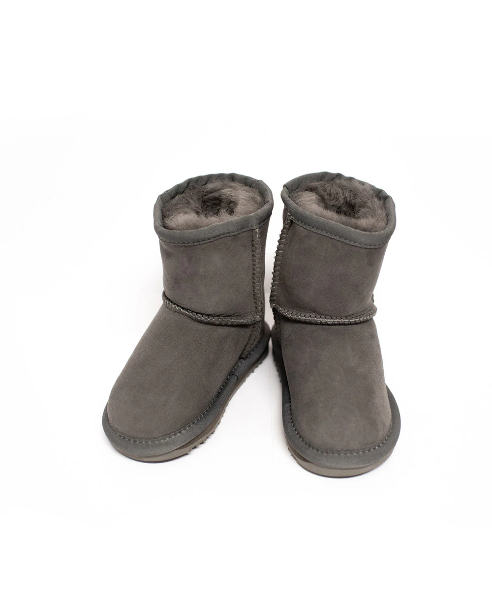 Kid's UGG Classic Short - Image 23