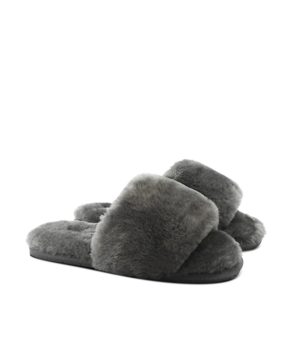Women's UGG Fluffy Slipper - Image 13