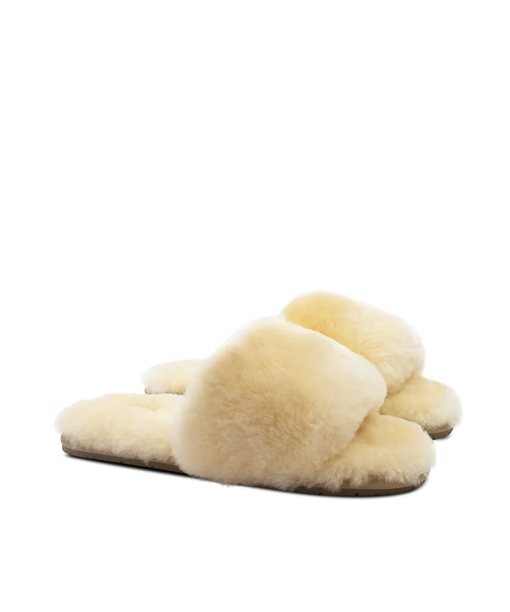 Women's UGG Fluffy Slipper - Image 3